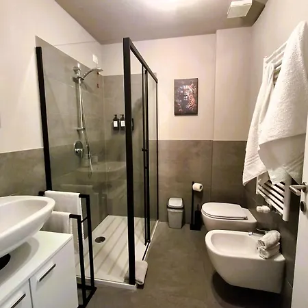아파트 Nuovo Loft Con Terrazza, M2, Navigli, Ieo, Humanitas, Assago Skating Arena 밀라노