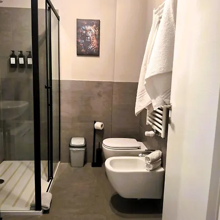 아파트 Nuovo Loft Con Terrazza, M2, Navigli, Ieo, Humanitas, Assago Skating Arena *